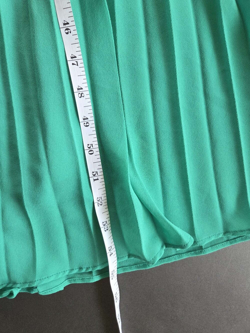 Xscape Green Sleeveless Pleated Chiffon Maxi Gown Size 8P $259 NWT - Picture 14 of 14